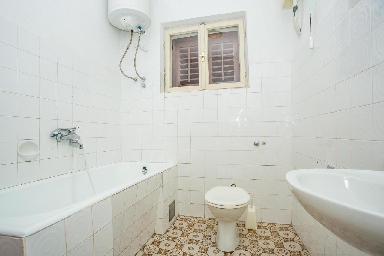 Apartments Nuic 748 Makarska Exterior photo