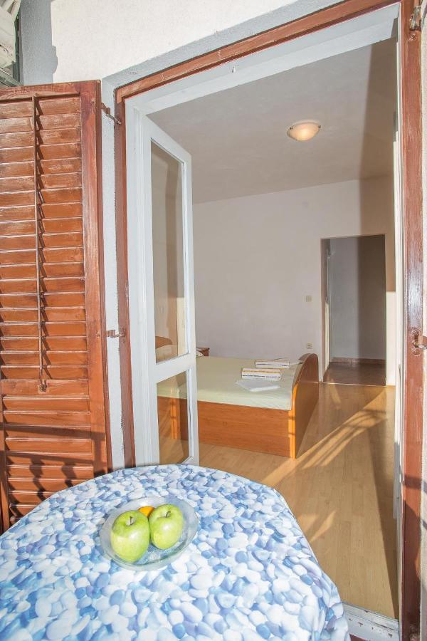 Apartments Nuic 748 Makarska Exterior photo